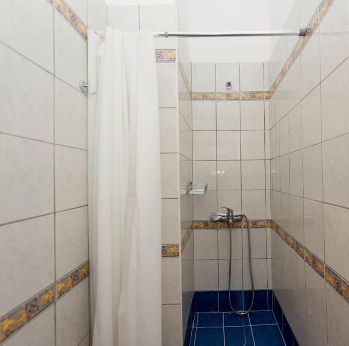 Thano'S Stylish Flat Just 150M To The Beach Faraí Εξωτερικό φωτογραφία