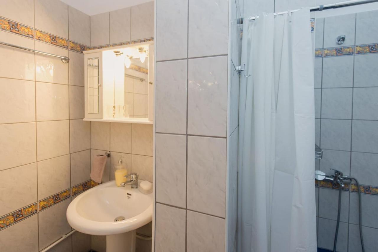 Thano'S Stylish Flat Just 150M To The Beach Faraí Εξωτερικό φωτογραφία